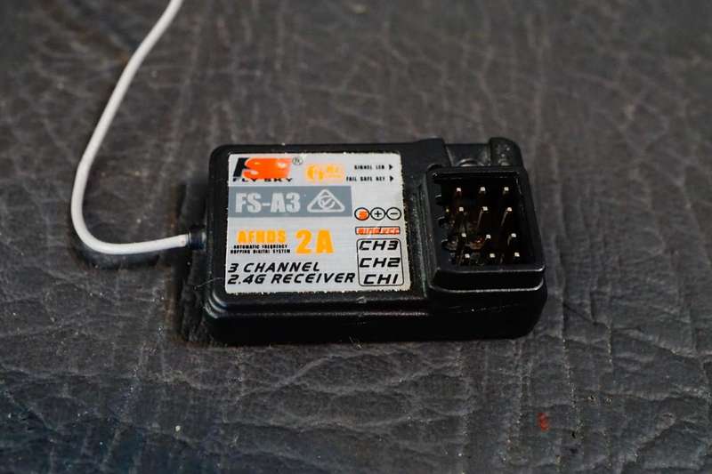 FlySky FS-GT2E 2.4Ghz 2CH RC Radio Transmitter with Receiver **Great Condition**