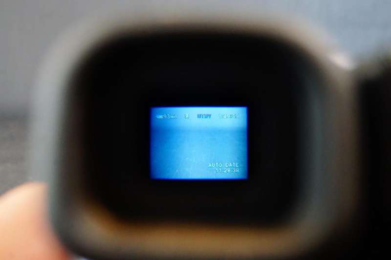 Sony CCD-TRV238E Hi8 Tape Video Camera HANDYCAM Camcorder with Original Box **Great Condition**
