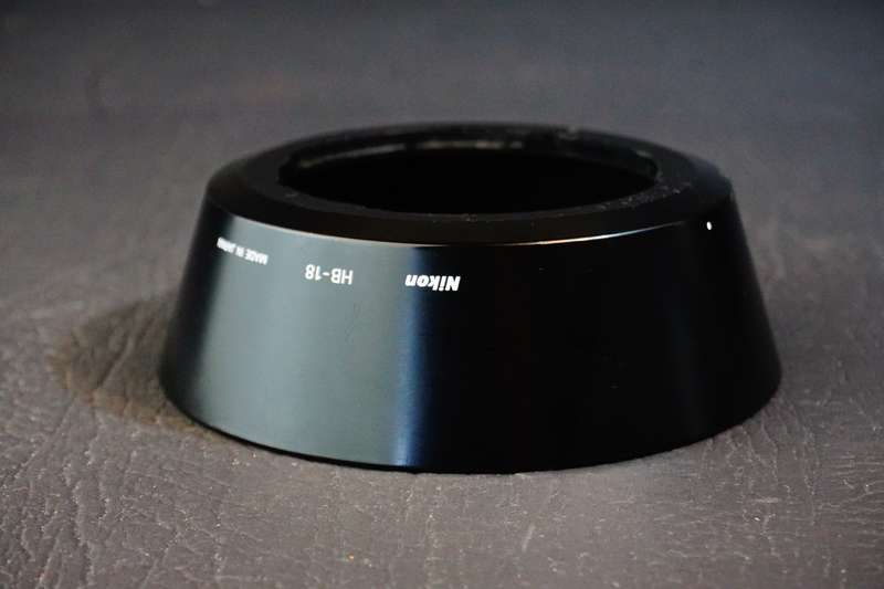 Nikon HB-18 Bayonet Lens Hood F/28-105mm f/3.5-4.5 D-AF Lens  **Great Condition**