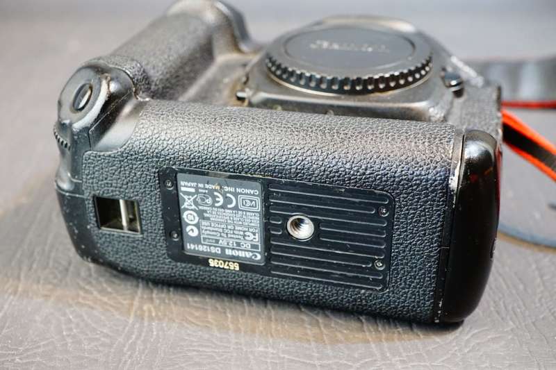 Canon EOS 1D Mark III 10.1MP Digital SLR Camera Body Full Frame Sensor **Great Condition**