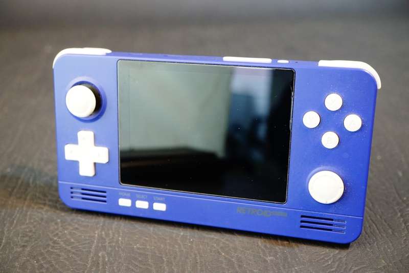 Retroid Pocket 2 - Retro Game Handheld Console, Android OS Gaming Device **Great Condition**