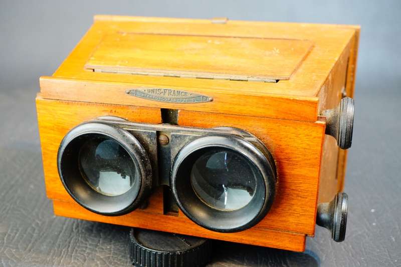 Unis France Stereoscope Viewer from the late 1800s **Good Condition**