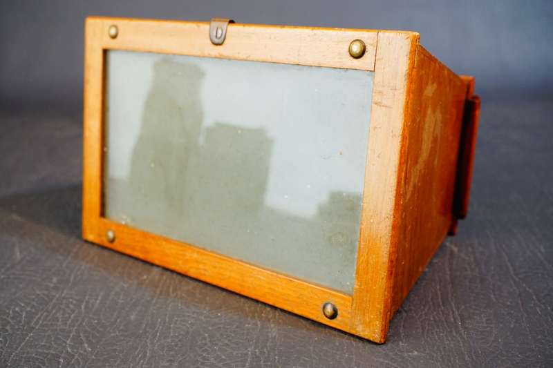 Unis France Stereoscope Viewer from the late 1800s **Good Condition**