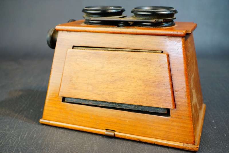 Unis France Stereoscope Viewer from the late 1800s **Good Condition**