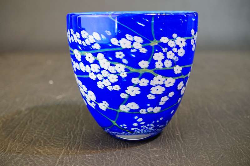 Peter Raos Monet Spring Art Glass Vase - 1997 New Zealand **Excellent Condition**