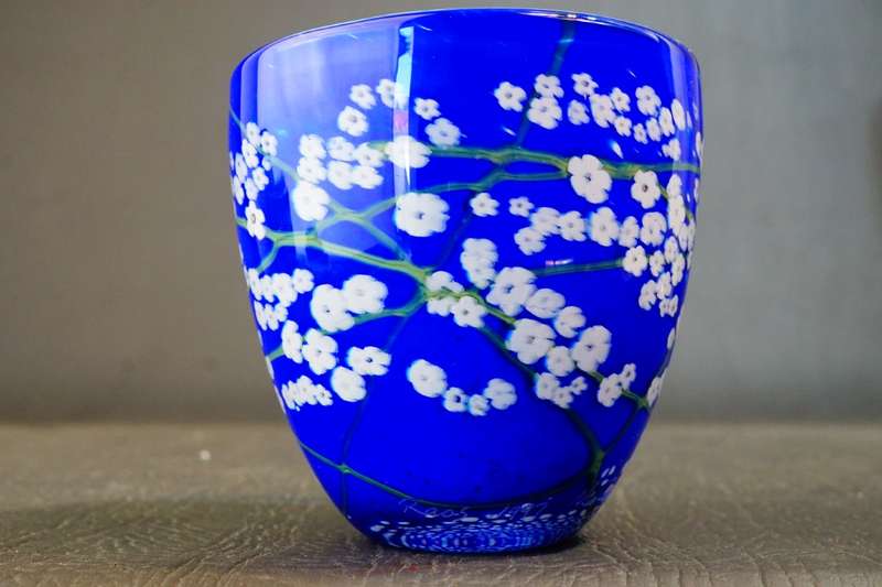 Peter Raos Monet Spring Art Glass Vase - 1997 New Zealand **Excellent Condition**