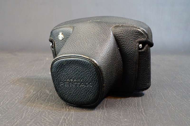 **Rare Black** Asahi Pentax SV 35mm SLR Film Camera with Asahi Super Takumar 55mm F1.8 Lens  **Exc**