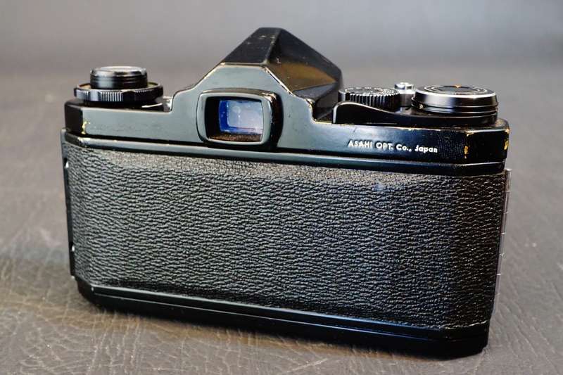 **Rare Black** Asahi Pentax SV 35mm SLR Film Camera with Asahi Super Takumar 55mm F1.8 Lens  **Exc**