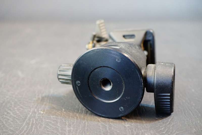 Manfrotto 496RC2 Tripod Ball Head with Camera Mounting Plate **Great Condition**