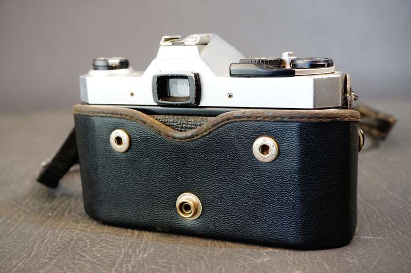 Asahi Pentax K1000 35mm SLR Film Camera with Pentax 50mm F2 Lens  **Great Condition**
