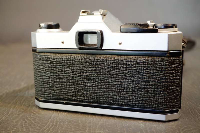 Asahi Pentax K1000 35mm SLR Film Camera with Pentax 50mm F2 Lens  **Great Condition**