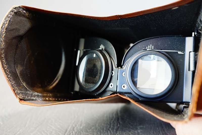 Rollei TLR Camera Leather Binocular Focusing Hood Viewfinder  **Excellent Condition**