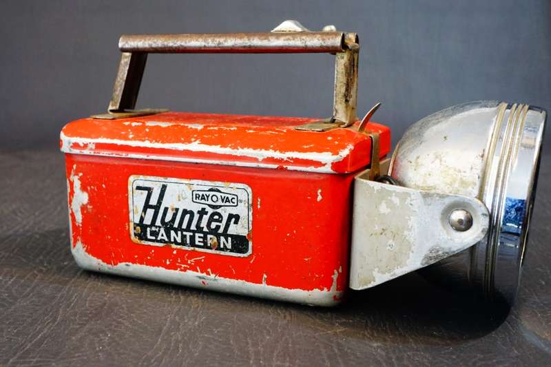 Vintage RAY O VAC " HUNTER " Model LANTERN Flashlight