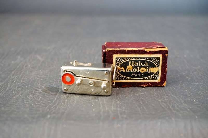 Haka Autoknips Model 1 Mechanical Clockwork Timer Shutter Release with Box **Excellent Condition**