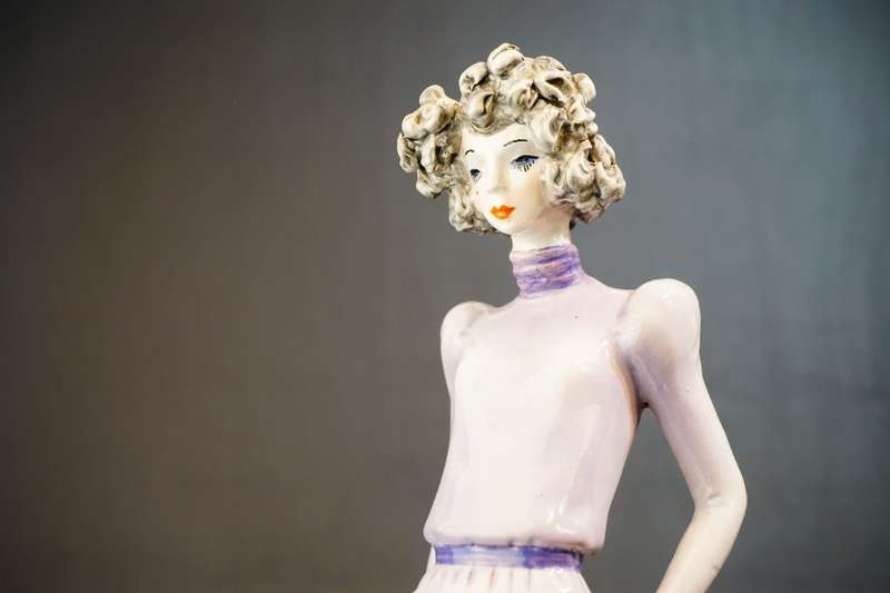 Tarcisio Tosin Pottery Art Deco 1930s Italian Figurine of an Elegant Lady