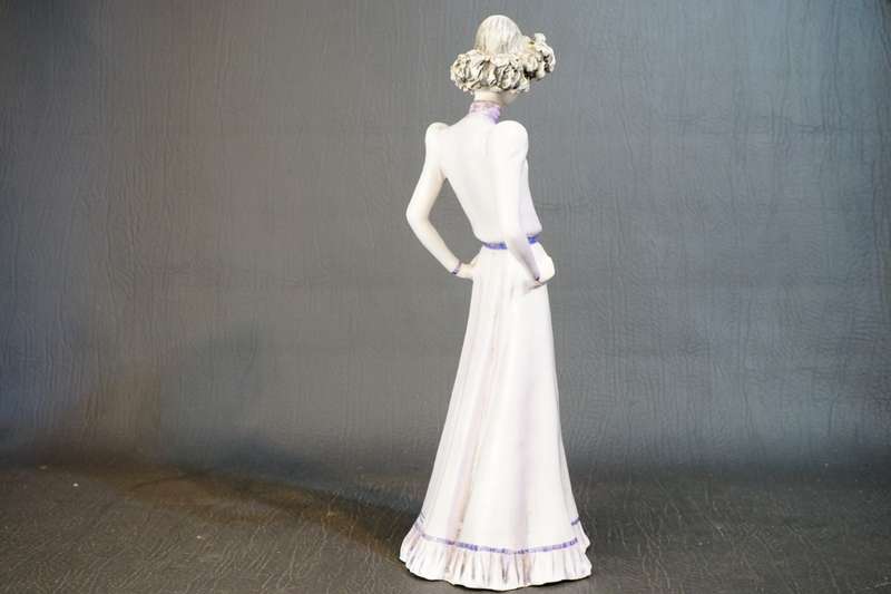 Tarcisio Tosin Pottery Art Deco 1930s Italian Figurine of an Elegant Lady