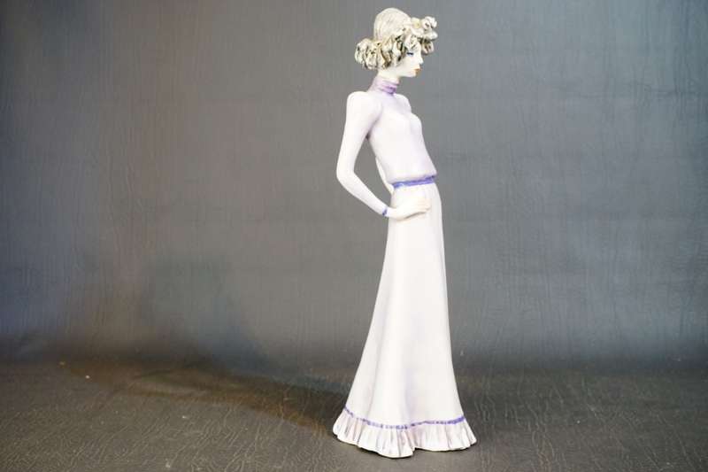 Tarcisio Tosin Pottery Art Deco 1930s Italian Figurine of an Elegant Lady