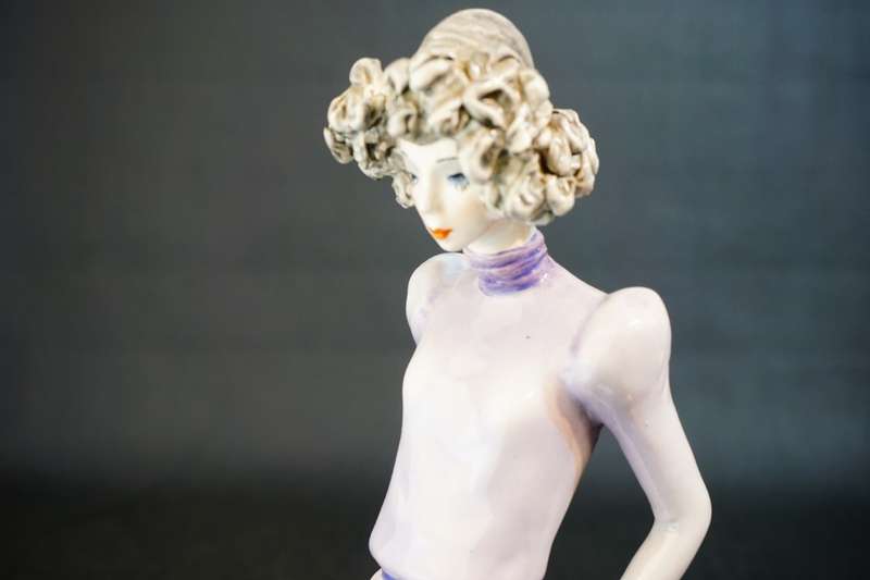 Tarcisio Tosin Pottery Art Deco 1930s Italian Figurine of an Elegant Lady