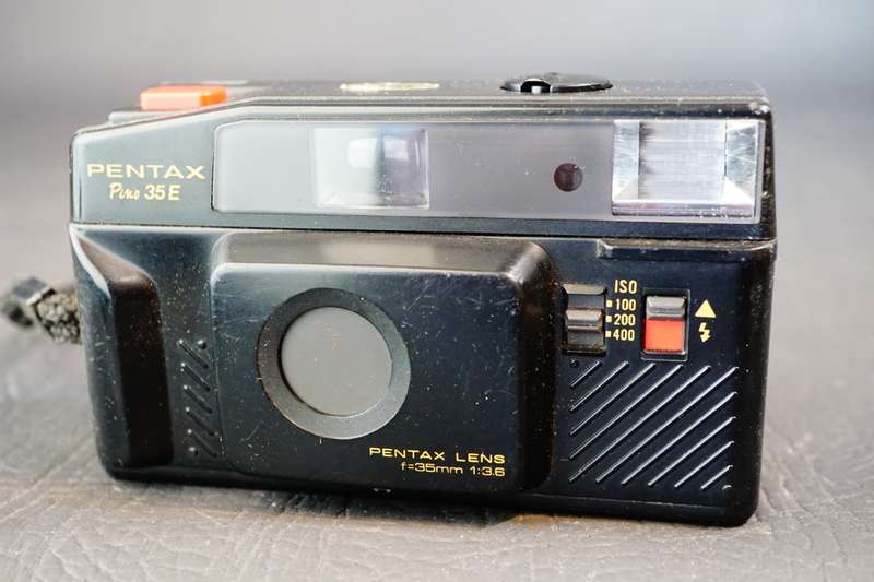 Pentax Pino 35E with 38mm F3.6 Lens 35mm Film Point & Shoot Camera **Good Condition**