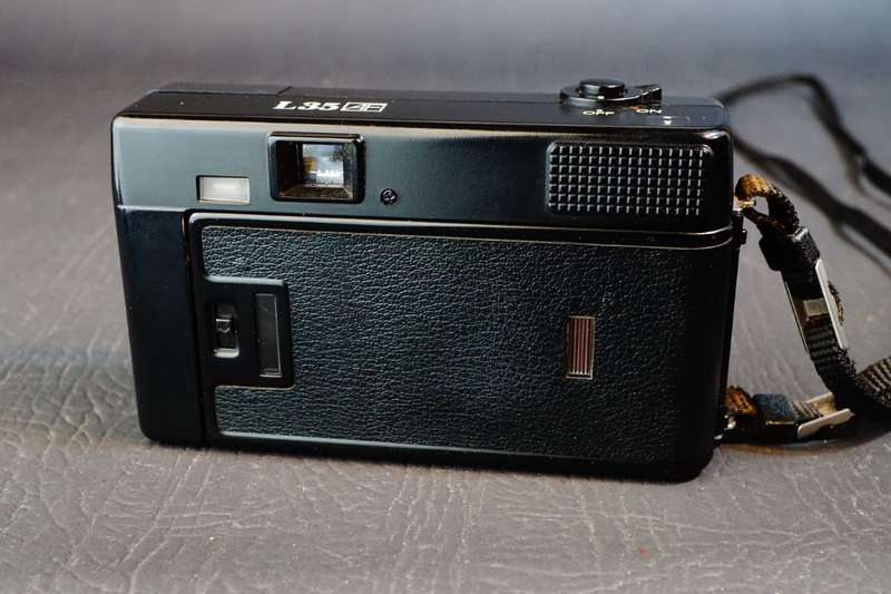 Nikon L35AF *Pikaichi* 35mm P+S Camera with 35mm F2.8 Lens ISO 1000 Version **Excellent Condition**