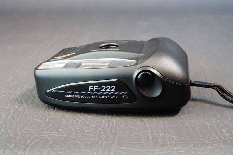 Samsung FF-222 35mm Point & Shoot Film Camera **Excellent Condition**