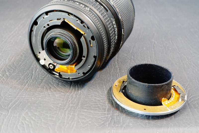 Contax Carl Zeiss Vario-Sonnar 70-300mm f/4-5.6 for Canon EF Mount