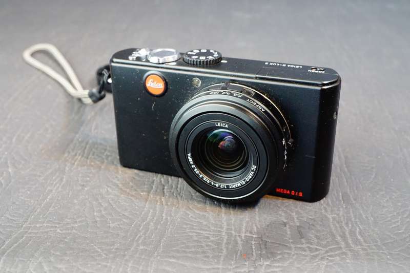 Leica D-LUX 3 10.0 MP Black Digital Compact Camera with Leica Leather Case  **Great Condition**