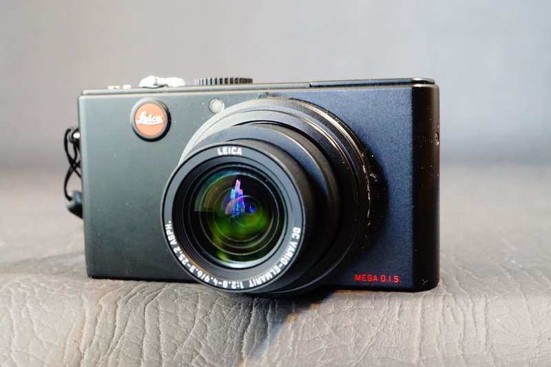Leica D-LUX 3 10.0 MP Black Digital Compact Camera with Leica Leather Case  **Great Condition**