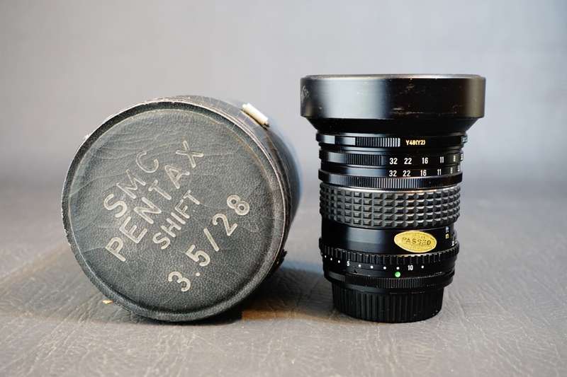 Pentax SMC Pentax Shift 28mm F3.5 Lens Pentax K Mount with Case **Excellent Condition**