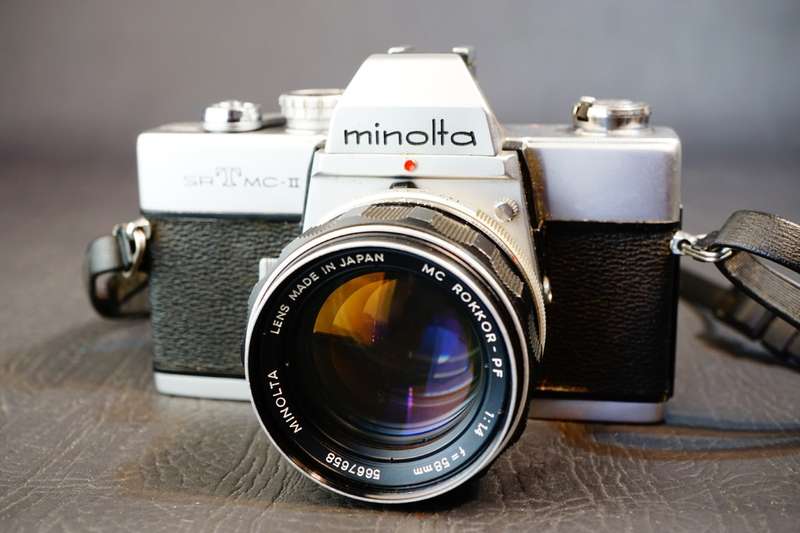 Minolta SRT MCII 35mm SLR with Minolta Rokkor 58mm F1.4 Lens  **Great Condition**