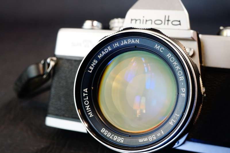 Minolta SRT MCII 35mm SLR with Minolta Rokkor 58mm F1.4 Lens  **Great Condition**