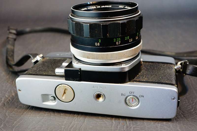 Minolta SRT MCII 35mm SLR with Minolta Rokkor 58mm F1.4 Lens  **Great Condition**