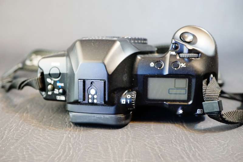 Canon EOS 3 35mm SLR Film Camera Body with Eye Focus Control  **Great Condition**