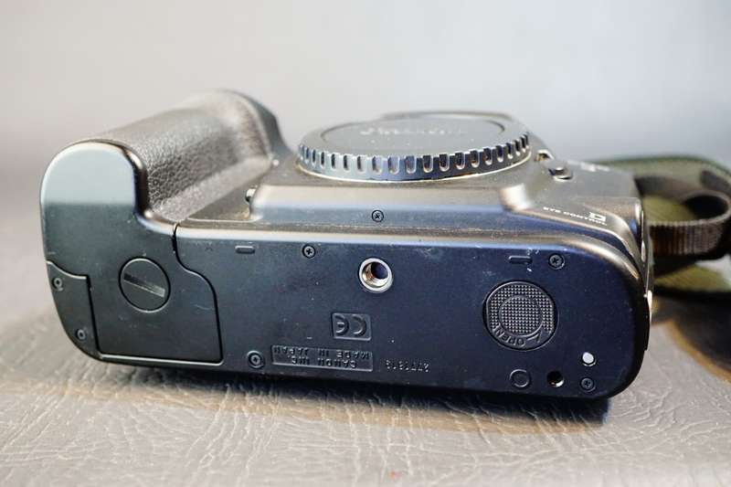 Canon EOS 3 35mm SLR Film Camera Body with Eye Focus Control  **Great Condition**
