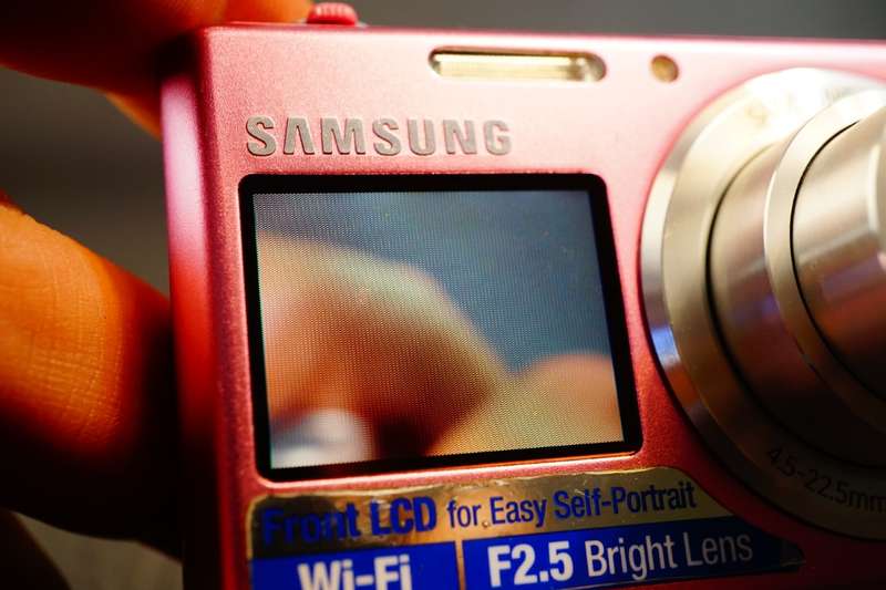 Samsung DV150F Digital Camera 16.2MP 5x optical zoom Dual LCD Screen **Excellent Condition**