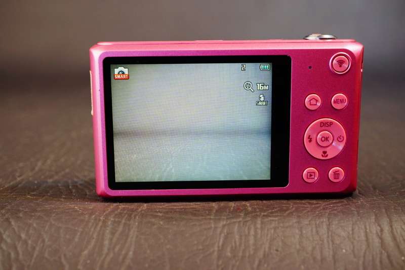 Samsung DV150F Digital Camera 16.2MP 5x optical zoom Dual LCD Screen **Excellent Condition**