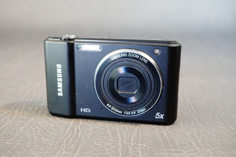 Samsung ES91 - 14.2MP - 5x Zoom - Digital Camera **Great Condition**