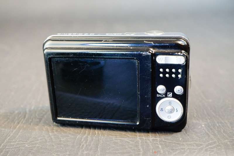 FUJIFILM Finepix AX500 14 MP Point & Shoot Digital Camera  **PLEASE READ THE DESCRIPTION**