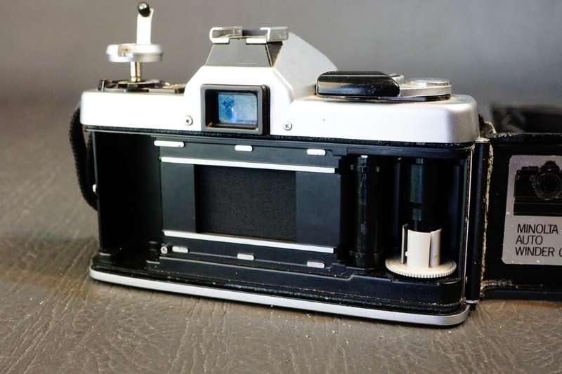Minolta XG-1 35mm SLR Film Camera with Minolta MD 45mm F2 Pancake Lens  **Good Condition**