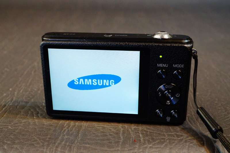 Samsung ST Series ST76 16.1MP Digital Camera  **Great Condition**