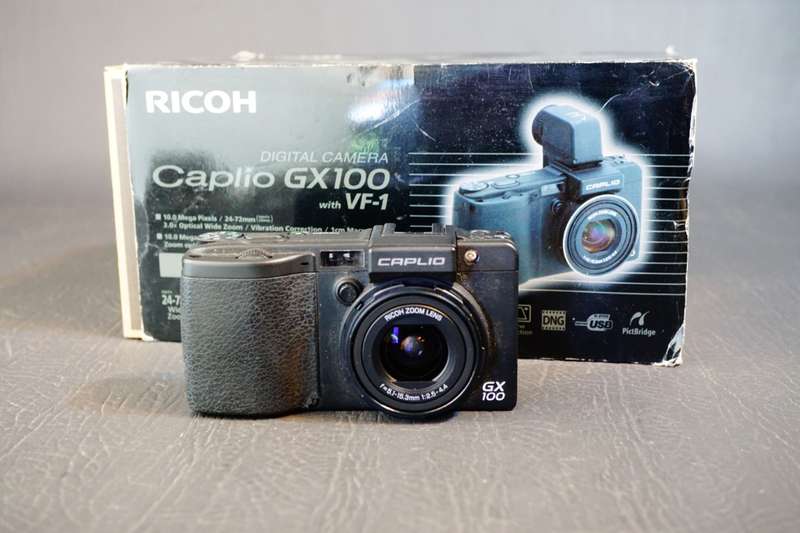Ricoh GX100 10.0MP Compact Digital Camera - Spares or Repair