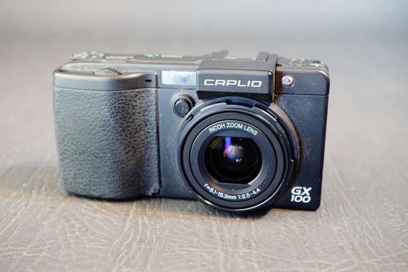Ricoh GX100 10.0MP Compact Digital Camera - Spares or Repair