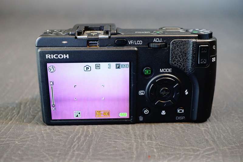 Ricoh GX100 10.0MP Compact Digital Camera - Spares or Repair