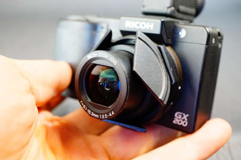 RICOH GX200 12.1MP Compact Digital Camera with VF-1 Viewfinder in Box **Good Condition**