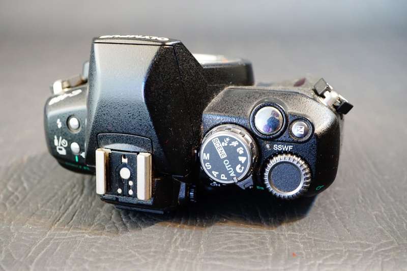 Olympus E-400 with Kodak CCD sensor 10 Mpx DSLR