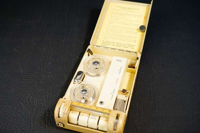 Protona Minifon P-55 L/S Miniature Wire Recorder  **Untested Condition**