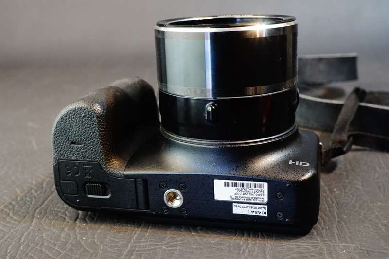 Samsung WB1100F 16.4 MP WiFi NFC Smart Digital Camera **Great Condition**