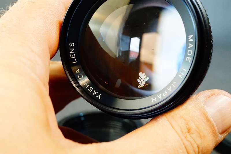 Yashica DBS 135mm f2.8 Lens in Contax CY Mount   **Good Condition**