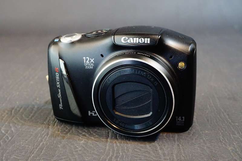 Canon PowerShot SX150 IS Digital Camera 14.1 Megapixel 12x Optical Zoom **Good Condition**