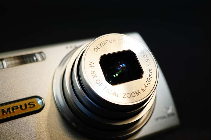 OLYMPUS mju 830 All Weather 8.0 MP Compact Digital Camera with 2 GB XD Card **Great Condition**